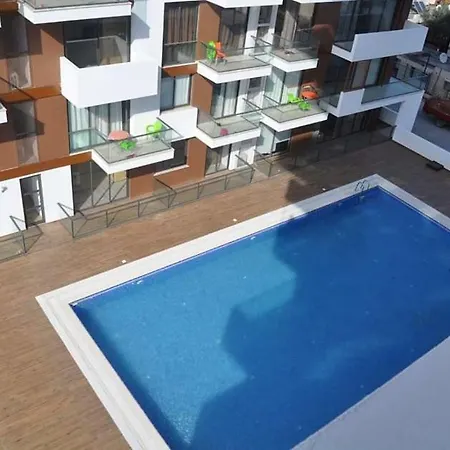 Uptown Park Apartment *
