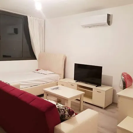 Uptown Park Apartment *