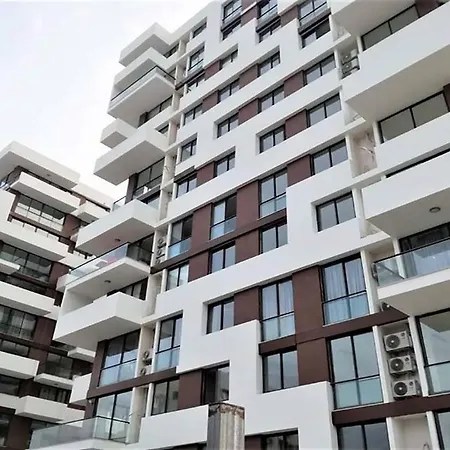 Uptown Park Apartment *